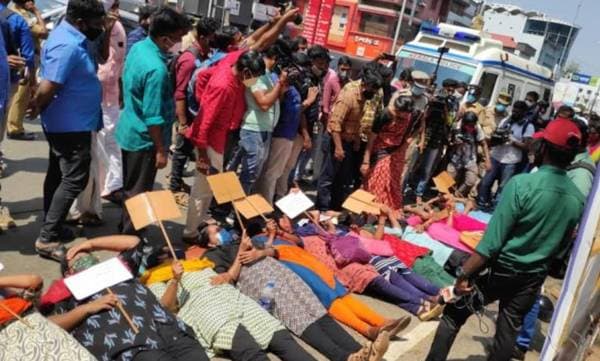 ചര്‍ച്ച പൂര്‍ത്തിയായി; സര്‍ക്കാര്‍ രേഖമൂലം ഉറപ്പ് നല്‍കുന്നതുവരെ സമരം തുടരുമെന്ന് ഉദ്യോഗാര്‍ത്ഥികള്‍ 
