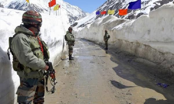 ഇന്ത്യ-ചൈന ചര്‍ച്ച; സൈനിക പിന്മാറ്റത്തിന് ധാരണയായി 