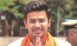 ‘‘തമിഴ്‌നാട് അനേകം ക്ഷേത്രങ്ങളുള്ള വിശുദ്ധഭൂമി ; ദ്രാവിഡപാര്‍ട്ടി ഹിന്ദു വിരുദ്ധര്‍’’ യുവമോര്‍ച്ചാ നേതാവിന്റെ വര്‍ഗ്ഗീയ പരാമര്‍ശം