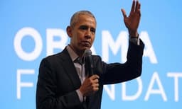 സ്‌കൂളില്‍ വച്ച് സഹപാഠി വംശീയമായി അധിക്ഷേപിച്ചു; മൂക്കിടിച്ചു തകര്‍ത്തെന്ന് ഒബാമ