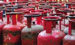 പാചകവാതക വിലയിൽ വീണ്ടും വർദ്ധന ; കൂട്ടിയത് 25 രൂപ 