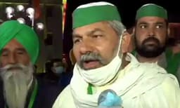 'ഭിന്നിപ്പുണ്ടാക്കുന്നവരുടെ കയ്യിലെ ചട്ടുകമാവരുത്'; ടിക്കായത്തിന് മുന്നറിയിപ്പുമായി സംയുക്ത കിസാന്‍ മോര്‍ച്ച 