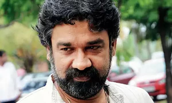 ഇടതുമുന്നണി സ്ഥാനാര്‍ഥിയായി സംവിധായകന്‍ രഞ്ജിത്ത് ; പാര്‍ട്ടി പറഞ്ഞാല്‍ മത്സരിക്കാന്‍ തയ്യാര്‍; അറബിക്കടലോരം താരത്തിളക്കത്തിലേക്ക്  