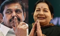 ജയലളിതയുടെയും മുഖ്യമന്ത്രിയുടെയും ചിത്രങ്ങള്‍ അടങ്ങിയ 50,000 സ്‌കൂള്‍ ബാഗുകള്‍ ചെക്ക് പോസ്റ്റില്‍ പിടിച്ചു