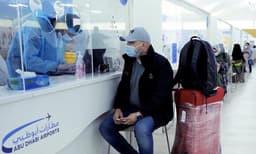 അബുദാബി വിമാനത്താവളത്തിലെത്തുന്ന യാത്രക്കാർക്ക് സൗജന്യ കോവിഡ്​ പരിശോധന 