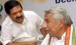 മണ്ഡലം മാറി മത്സരിക്കില്ല, ഹൈക്കമാൻഡ് നിർദ്ദേശം തളളി ചെന്നിത്തലയും ഉമ്മൻചാണ്ടിയും