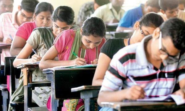 എന്‍ജിനീയറിങ് പഠനം ; ഇനി പ്ലസ്ടു തലത്തില്‍ കണക്കും ഫിസിക്‌സും നിര്‍ബന്ധമല്ല