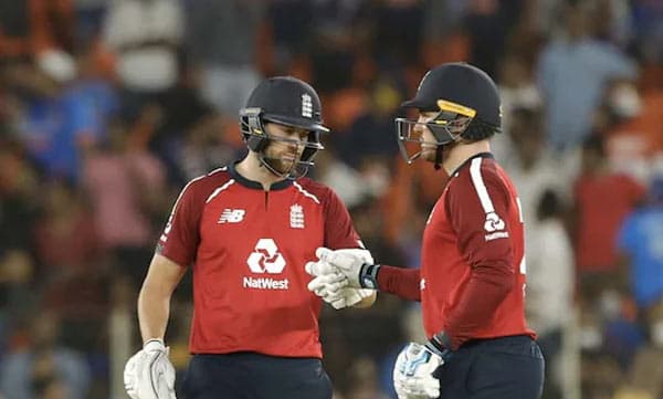 മൊട്ടേരയില്‍ ഇംഗ്ലണ്ട് ആദ്യ ബാറ്റിങ്ങിനിറങ്ങി: രണ്ട് വിക്കറ്റ് വീണു