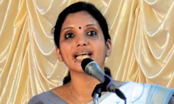 ലതികാ സുഭാഷിന്റെ പ്രതിഷേധം തുണയായി ; പട്ടികയില്‍ നിന്നും പുറത്തായ ജ്യോതി വിജയകുമാറിനെ വട്ടിയൂര്‍കാവില്‍ പരിഗണിക്കുന്നു 
