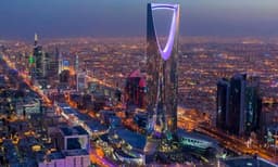 തൊഴിൽ കരാർ കാലാവധി പൂർത്തിയാക്കാത്ത വിദേശികൾക്കു ആജീവനാന്ത വിലക്കേർപ്പെടുത്തി സൗദി