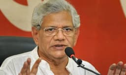 ശബരിമലയില് ലക്ഷ്യം നവോത്ഥാനം മാത്രം ; ഖേദം പ്രകടിപ്പിച്ച കടകംപള്ളിയെ തള്ളി സീതാറാം യെച്ചൂരി