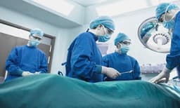 ഷേവിങ് ബ്ലെയ്ഡ് ഉപയോഗിച്ച് സിസേറിയന്‍ നടത്തി യു പിയില്‍ അമ്മയും കുഞ്ഞും മരിച്ചു ; വ്യാജഡോക്ടര്‍ പിടിയില്‍