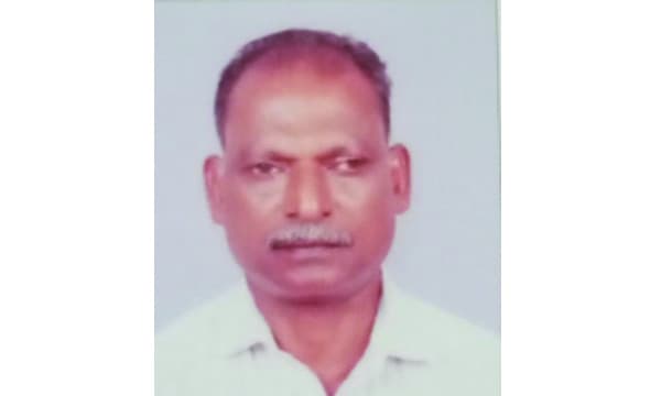12 ബമ്പര്‍ ടിക്കറ്റുകള്‍ ബാക്കി വന്നു കടം പറെഞ്ഞടുത്ത ടിക്കറ്റിലൂടെ ഭാഗ്യം വന്നു കയറി ; സ്ഥിരമായി ടിക്കറ്റെടുക്കുന്ന ചന്ദ്രന് അടിച്ചത് ആറുകോടി...!! 