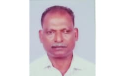 12 ബമ്പര്‍ ടിക്കറ്റുകള്‍ ബാക്കി വന്നു കടം പറെഞ്ഞടുത്ത ടിക്കറ്റിലൂടെ ഭാഗ്യം വന്നു കയറി ; സ്ഥിരമായി ടിക്കറ്റെടുക്കുന്ന ചന്ദ്രന് അടിച്ചത് ആറുകോടി...!! 