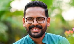 പോസ്റ്ററിലെ ഐ.എ.എസ്. പരാമര്‍ശം; കോണ്‍ഗ്രസ് സ്ഥാനാര്‍ത്ഥി പി. സരിന് വരണാധികാരിയുടെ നോട്ടീസ് 