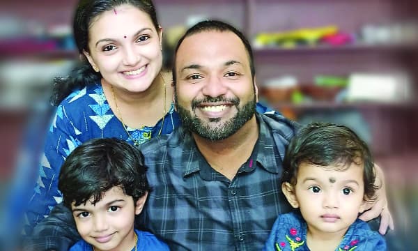 മനസിന്‍ മടിയിലെ മാന്തളിരേ