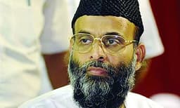 നാട്ടിലെത്താന്‍ ഇളവുതേടി ഹര്‍ജി, ഇരുതലവാളായ വീണ്ടും മഅദനി ; തെരഞ്ഞെടുപ്പ് തലേന്ന് നിലപാടറിയിക്കണം ; സര്‍ക്കാര്‍ സമ്മര്‍ദത്തില്‍