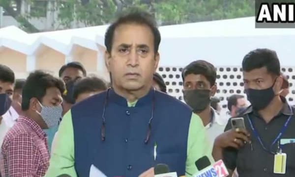 പണപ്പിരിവ്; മഹാരാഷ്ട്രയില്‍ മന്ത്രിക്കെതിരെ സിബിഐ അന്വേഷണത്തിന് ഉത്തരവിട്ട്  ഹൈക്കോടതി 