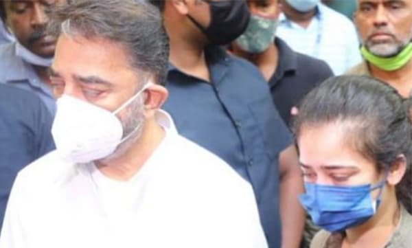 വോട്ടിനായി പണമൊഴുക്ക് : മക്കള്‍ നീതി മയ്യം സ്ഥാനാര്‍ത്ഥി കമല്‍ ഹാസന്‍ കളക്ട്രേറ്റില്‍
