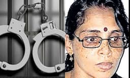 വയോധികയുടെ സ്വർണാഭരണം മോഷ്ടിച്ച ഹോം നഴ്‌സ്‌ അറസ്റ്റിൽ 