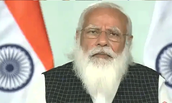 വാക്‌സിന്‍ ക്ഷാമം; പ്രധാനമന്ത്രിക്ക് കത്തയച്ച് മുഖ്യമന്ത്രിമാര്‍ 