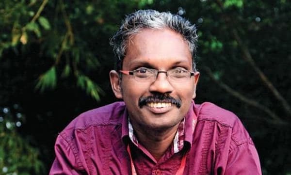 ഭരണാധികാരികളും രാഷ്ട്രീയക്കാരും ഉത്സവ പ്രേമികളുമാണ് യഥാര്‍ത്ഥ വൈറസുകള്‍ : ഡോ.ബിജു