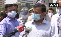 ഡല്‍ഹിയില്‍ ഒരു മാസത്തിനകം 44 ഓക്സിജന്‍ പ്ലാന്റുകള്‍ സ്ഥാപിക്കുമെന്ന് കെജ്രിവാള്‍; കരിഞ്ചന്തക്കാരെ കസ്റ്റഡിയില്‍ എടുക്കണം: ഹൈക്കോടതി