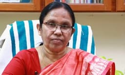 സമ്പൂര്‍ണ ലോക്ഡൗണ്‍ ആവശ്യമെങ്കില്‍ പ്രഖ്യാപിക്കും : കെ കെ ശൈലജ