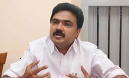 കോട്ടയത്ത് ചിത്രം തെളിയുന്നു; പാലായില്‍ മാറിമറിഞ്ഞ് ലീഡ് ,കടുത്തുരുത്തിയില്‍ മോന്‍സ്, പൂഞ്ഞാറില്‍ ജോര്‍ജ് പിന്നില്‍