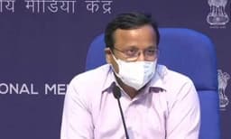 ഡല്‍ഹി, ഗുജറാത്ത്, മഹാരാഷ്ട്ര സംസ്ഥാനങ്ങളില്‍ കോവിഡ് കേസുകള്‍ കുറയുന്നു; ലക്ഷണങ്ങൾ കണ്ടു തുടങ്ങിയെന്ന് കേന്ദ്രം