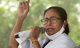 ഇടതുപക്ഷം പൂജ്യമായത് ദു:ഖിപ്പിക്കുന്നു; ബിജെപിയ്ക്ക് പകരം പ്രതിപക്ഷത്ത് അവര്‍ മതിയായിരുന്നെന്ന് മമത 