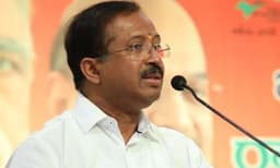 വിജയലഹരിയില്‍ എന്‍എസ് എസിനെ ആക്രമിക്കാന്‍ അനുവദിക്കില്ല : വി മുരളീധരന്‍
