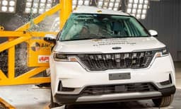 ഇടി പരീക്ഷയില്‍ ഫുൾ മാര്‍ക്കും നേടി കിയ കാര്‍ണിവല്‍ 