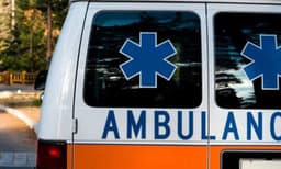 കോവിഡ് രോഗിയെ കയറ്റിയിറക്കാന്‍ ഡോക്ടര്‍ ആംബുലന്‍സിന് വാങ്ങിയത് ഒരു ലക്ഷം ; പോലീസ് പിടിച്ച് അകത്തിട്ടു...!!