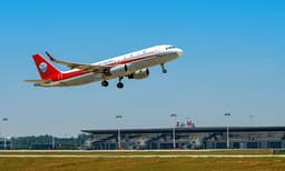 യാത്രാ വിലക്ക് ഏര്‍പ്പെടുത്തി യു എ ഇ ; ഇന്ത്യക്ക് പുറമേ നാല് രാജ്യങ്ങള്‍ പട്ടികയില്‍