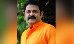 പെണ്‍മക്കള്‍ വിവാഹം കഴിച്ചാലും ഇല്ലെങ്കിലും കു​ഴപ്പമില്ല, അതും 35 വയസൊക്കെയായിട്ട്-  കൃഷ്ണകുമാര്‍