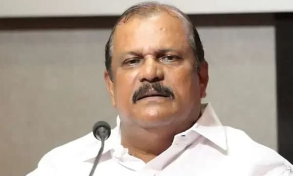 'ഇത് കമ്മ്യൂണിസമല്ലാ പിണറായിസമാണ്' കെ. കെ. ഷൈലജയെ ഒഴിവാക്കിയതിനെതിരെ പി സി ജോർജ്  