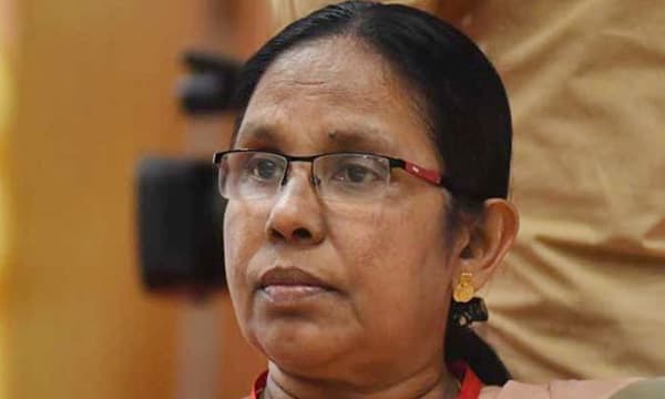 ആരോഗ്യമന്ത്രിക്കു രാഷ്‌ട്രീയ "ക്വാറന്റൈന്‍"; വികാരാധീനയാകാതെ ശൈലജ, ഒടുവില്‍ ഒപ്പിട്ടതും കോവിഡ്‌ ഫയല്‍