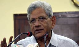 സ്ഥാനാർഥികളേയും മന്ത്രിമാരേയും തീരുമാനിക്കുന്നത്​ സംസ്ഥാനഘടകം ; കേന്ദ്രം ഇടപെടാറില്ലെന്ന് സീതാറാം യെച്ചൂരി