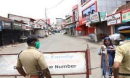 ഇളവുകൾ മുതലാക്കി ആളുകൾ പുറത്ത് ; പാലായിൽ നഗരത്തിൽ കടകളിൽ തിരക്ക് 