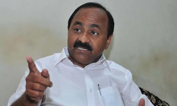 ഡ്രാക്കോണിയന്‍ നിയമം അറബിക്കടലില്‍ എറിയണമെന്ന് സതീശന്‍ ; ഇന്ന് ലക്ഷദ്വീപ് നാളെ കേരളമെന്ന് കുഞ്ഞാലിക്കുട്ടി