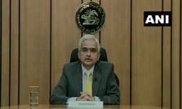 കോവിഡ് പ്രതിസന്ധി നേരിടാന്‍ 15,000 കോടിയുടെ ഫണ്ട്; പലിശ നിരക്കില്‍ മാറ്റം വരുത്താതെ ആര്‍.ബി.ഐ