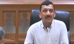 ജീന്‍സും ടീഷര്‍ട്ടും താടിയും വേണ്ട; സി.ബി.ഐ ഉദ്യോഗസ്ഥര്‍ക്ക് ഡ്രസ് കോഡ് കര്‍ക്കശമാക്കി പുതിയ ഡയറക്ടര്‍