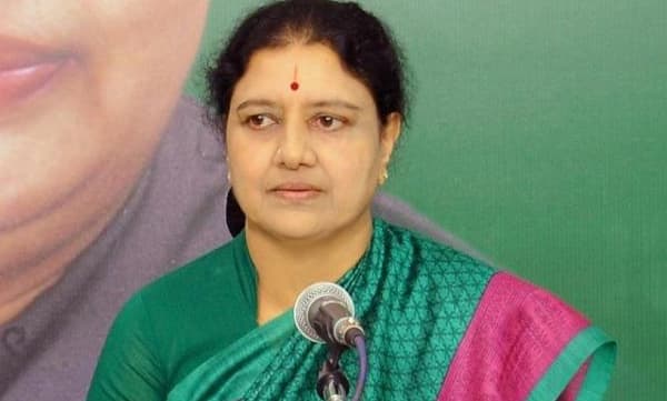ശശികലക്ക് പാര്ട്ടിയില് ഇടമില്ല ; എഐഎഡിഎംകെ മുന് മന്ത്രി സിവി ശണ്മുഖം