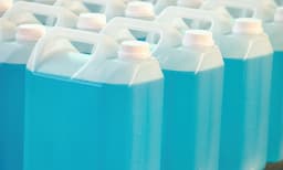 എക്സൈസ് പരിശോധനയിൽ പിടിച്ചെടുത്ത 1000 ലിറ്റർ സ്പിരിറ്റ്‌ സാനിറ്റൈസറാക്കി ആശുപത്രികൾക്ക് വിതരണം ചെയ്തു