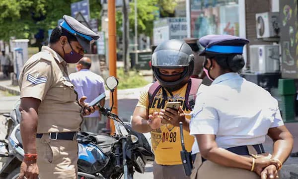 രോഗവ്യാപനം കുറഞ്ഞു; യു.പിയിലും ബിഹാറിലും രാത്രികാല കര്‍ഫ്യൂ മാത്രം; മധ്യപ്രദേശ് ലോക്ഡൗണ്‍ 15 വരെ നീട്ടി 