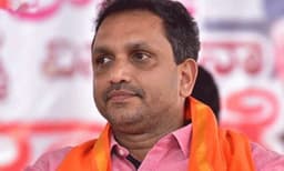 അമിത്ഷായെ കാണാന്‍ കെ സുരേന്ദ്രന്‍ നാല് ദിവസമായി ഡല്‍ഹിയില്‍ തുടരുന്നു