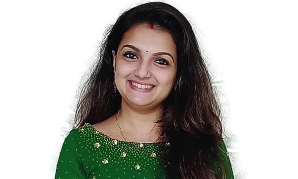 കിലുക്കാംപെട്ടി പോലൊരു പെണ്ണ്