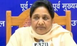 മായാവതി പുറത്താക്കിയ ഒമ്പത് എംഎല്‍എ മാര്‍ എസ്പിയിലേക്ക് ; തെരഞ്ഞെടുപ്പ് മുന്‍ നിര്‍ത്തി യുപിയില്‍ രാഷ്ട്രീയ നാടകം