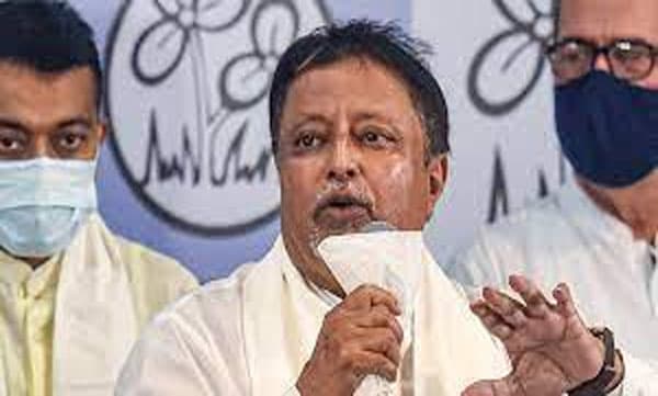 
തൃണമൂലിലേക്ക് തിരിച്ചുപോയ മുകുള്‍ റോയിക്ക് ഇനി 'സെഡ്' സുരക്ഷയില്ല; സി.ആര്‍.പി.എഫിനെ കേന്ദ്രം പിന്‍വലിച്ചു
